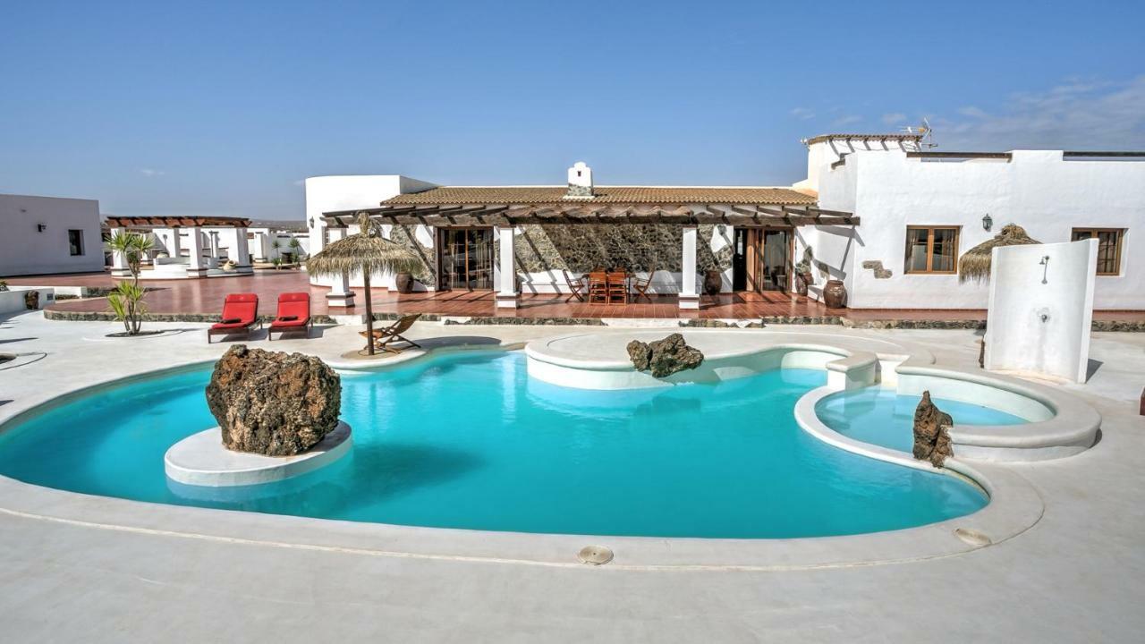 Villa La Senda Del Majorero Antigua  Buitenkant foto